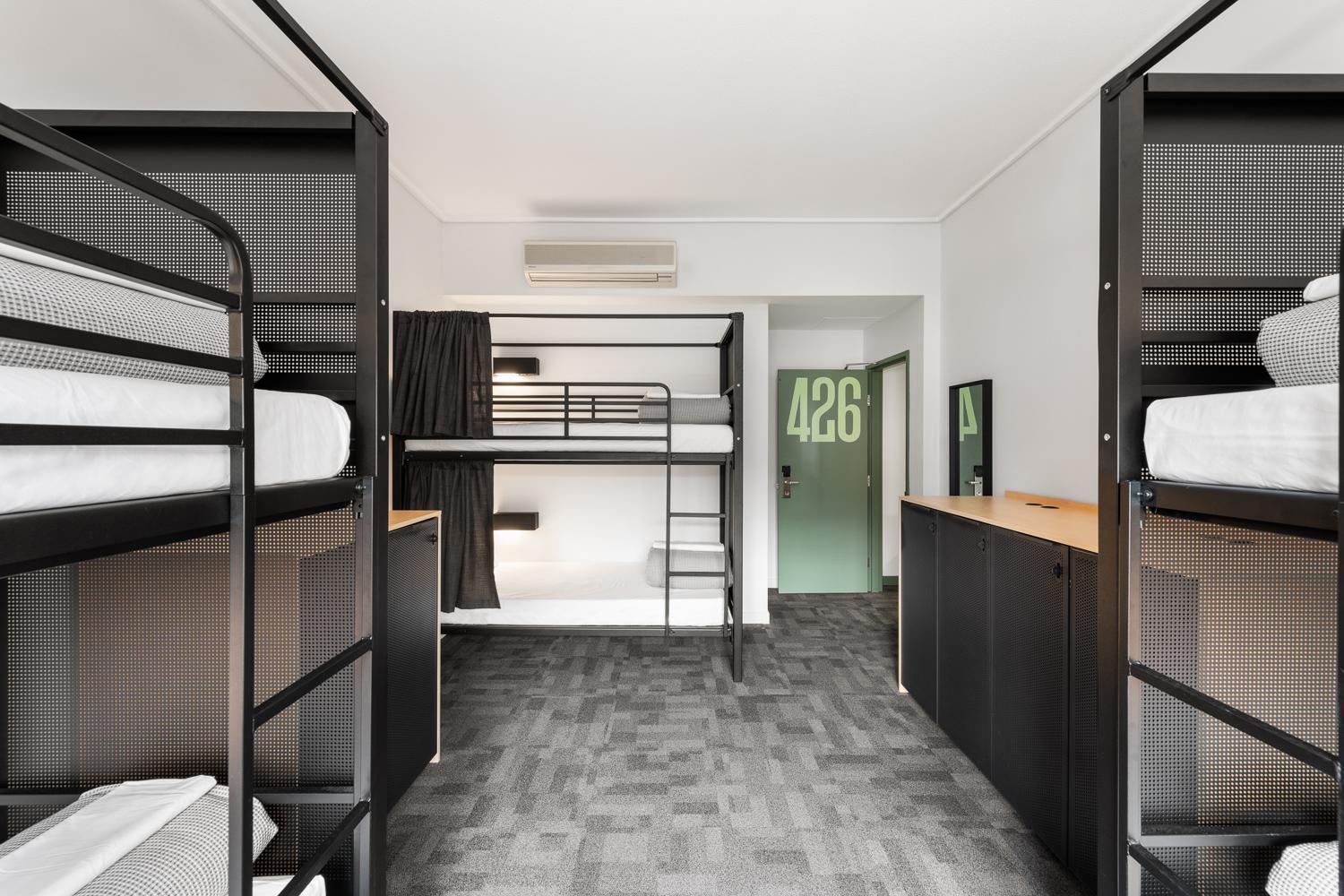Yha * Brisbane