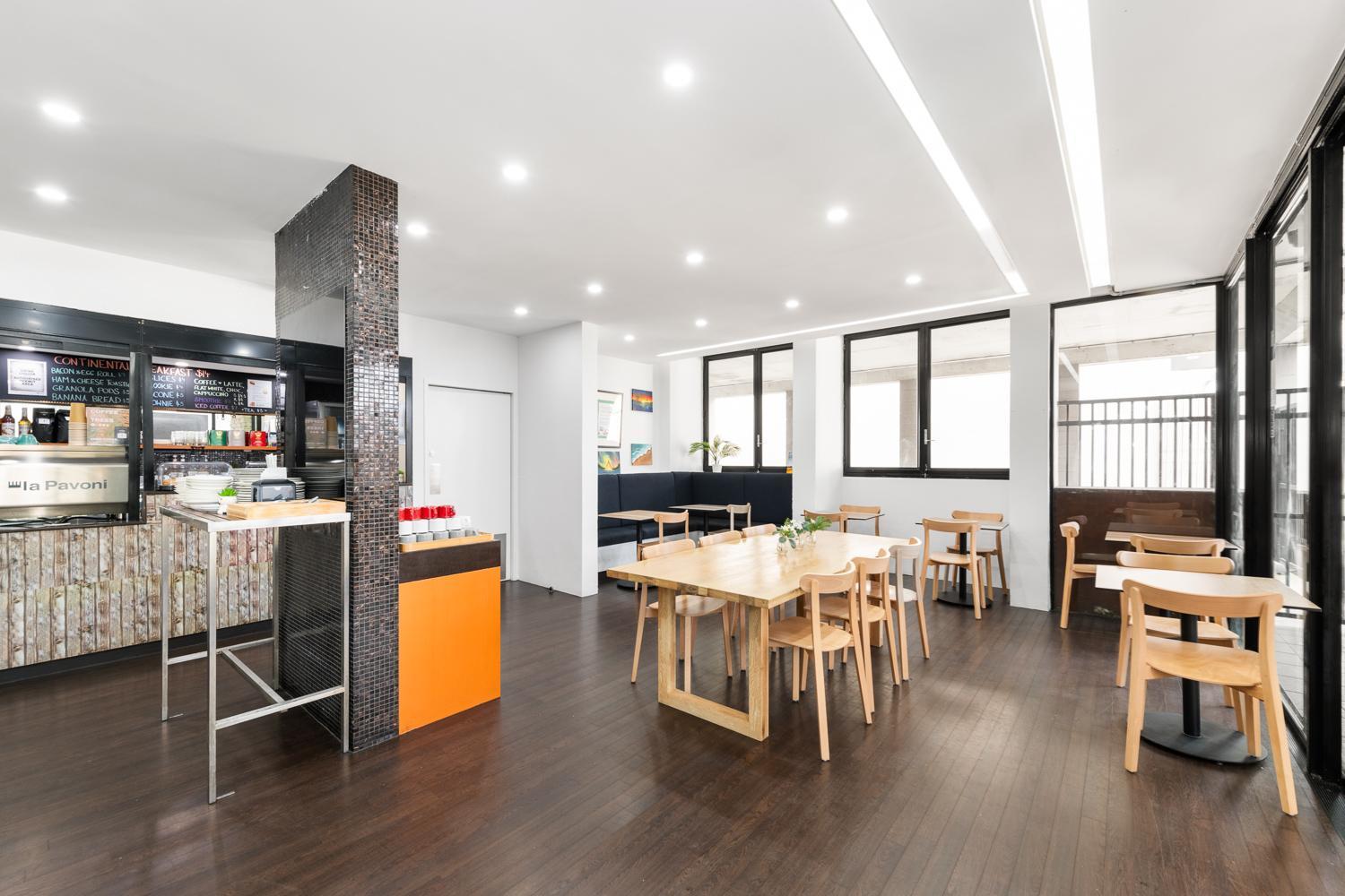 Yha * Brisbane